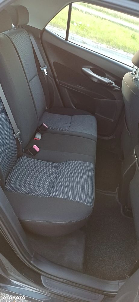 Toyota Auris 1.4 D-4D - 18