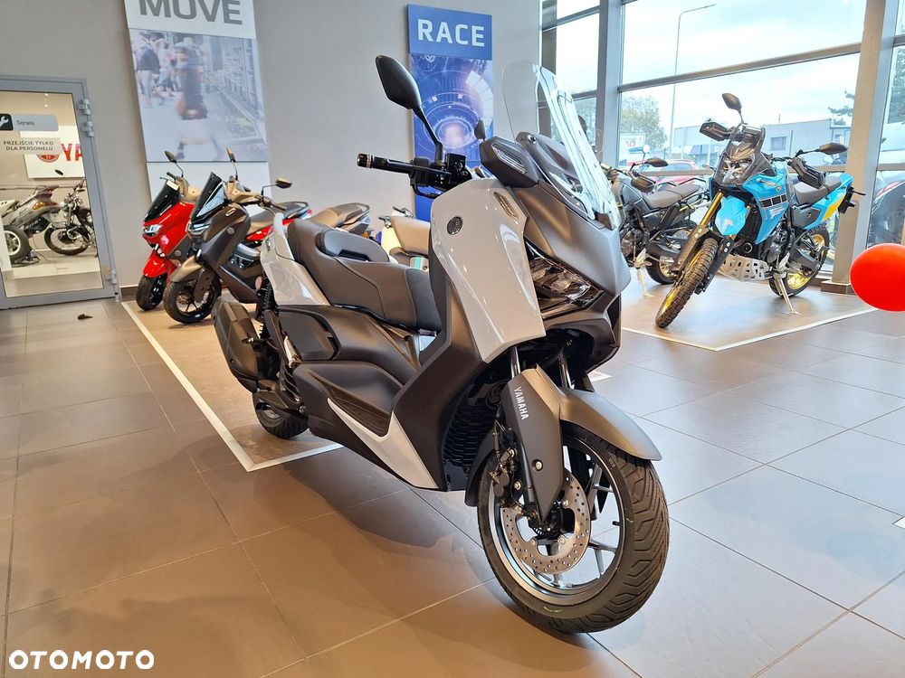Yamaha X-max - 16