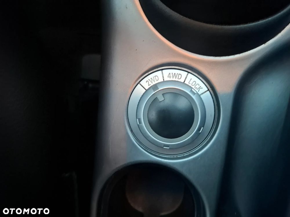 Mitsubishi Outlander - 9