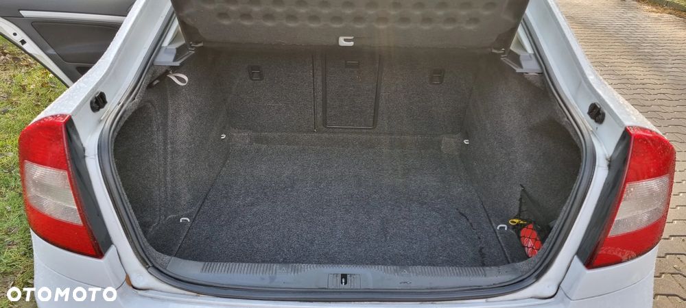 Skoda Octavia 2.0 TDI Active - 10