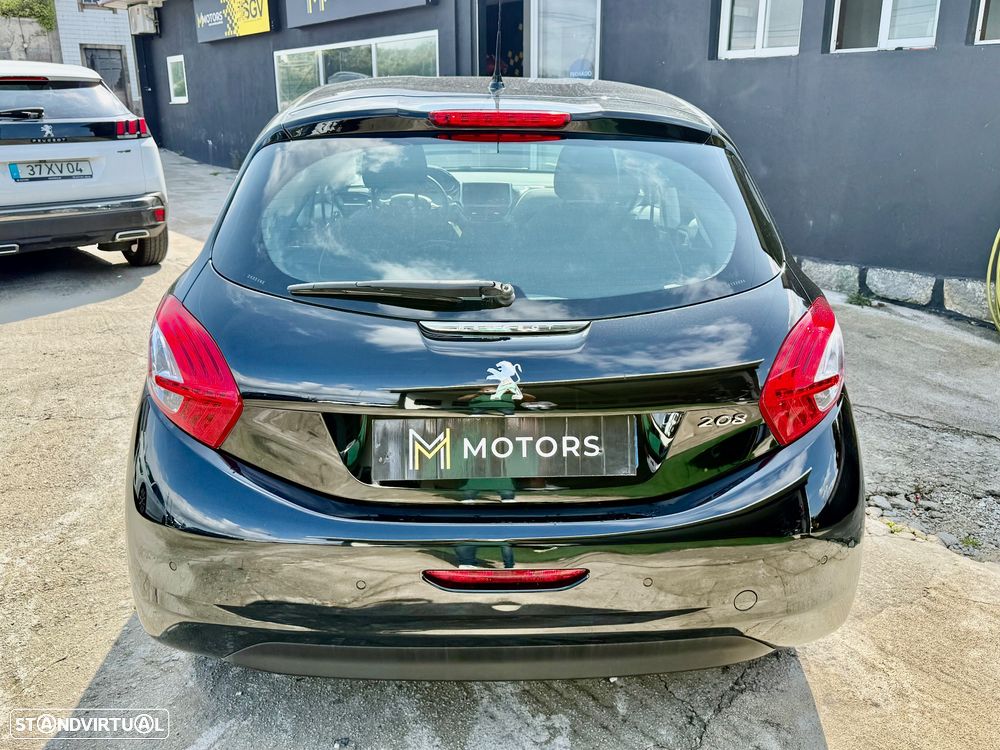 Peugeot 208 1.2 PureTech Style - 32