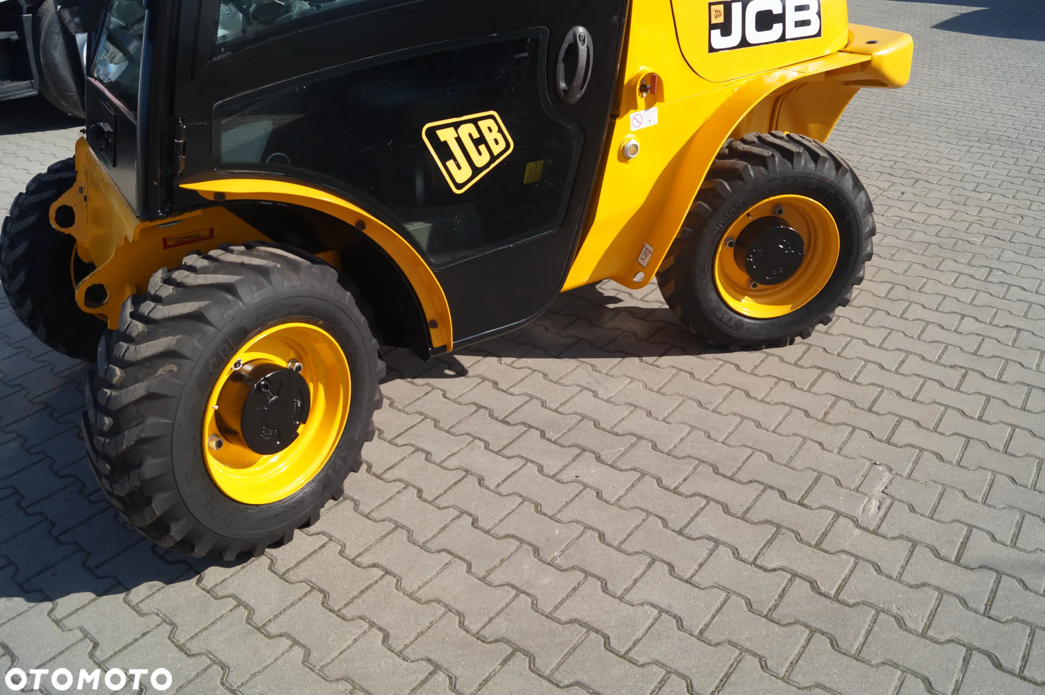 JCB 520-40 ładowarka teleskopowa - 26