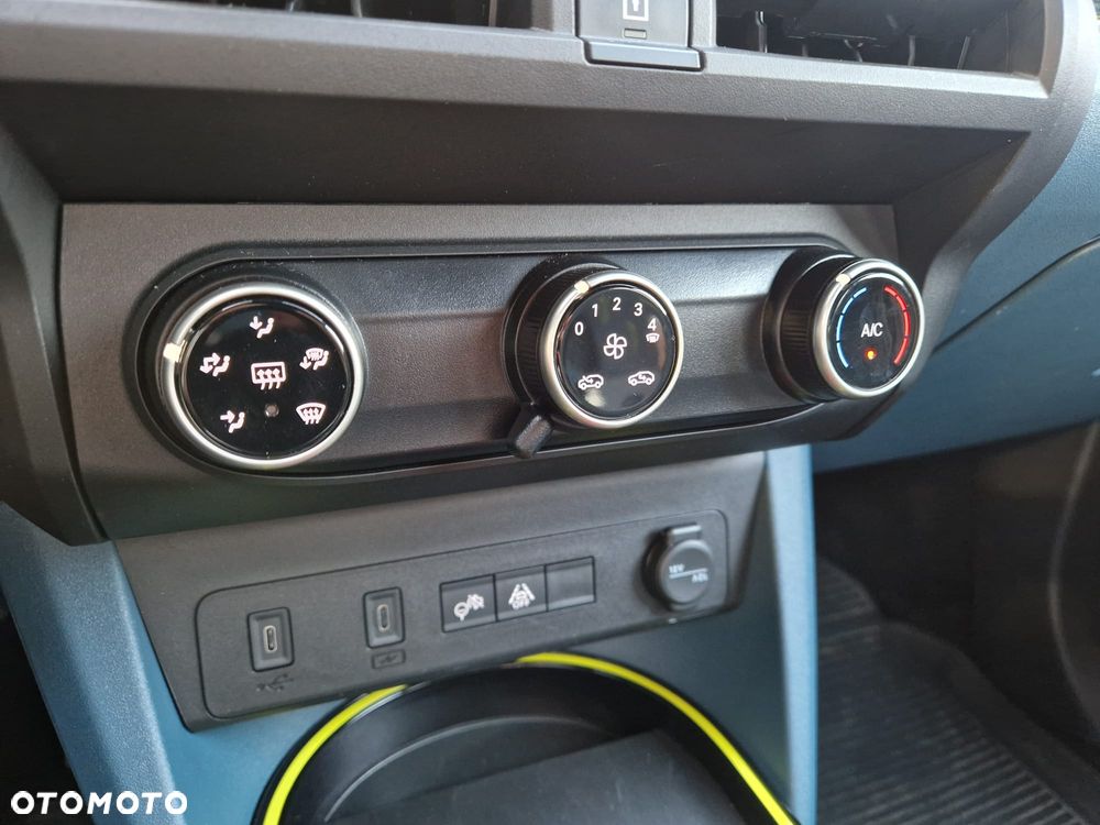 Fiat Grande Panda ver-1-2-mhev-icon-edct - 9