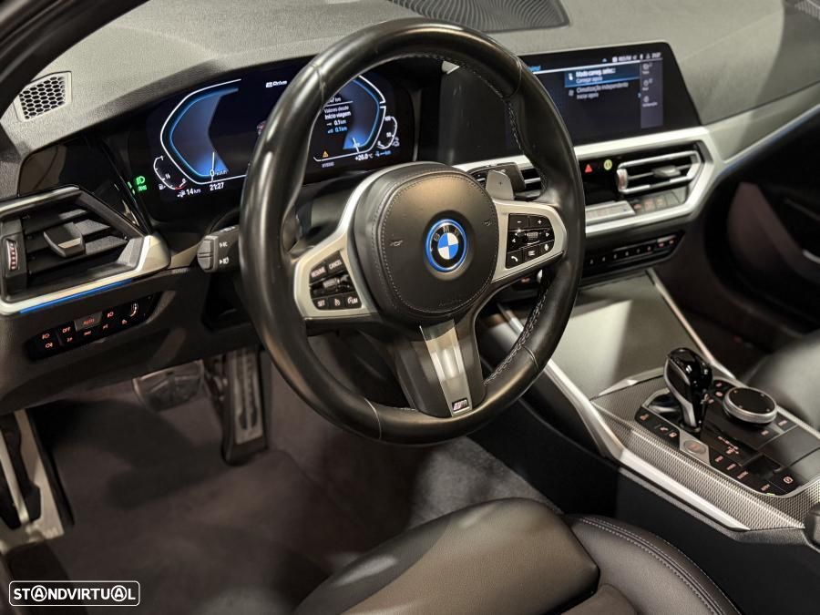 BMW 330 e Pack Desportivo M Auto - 12