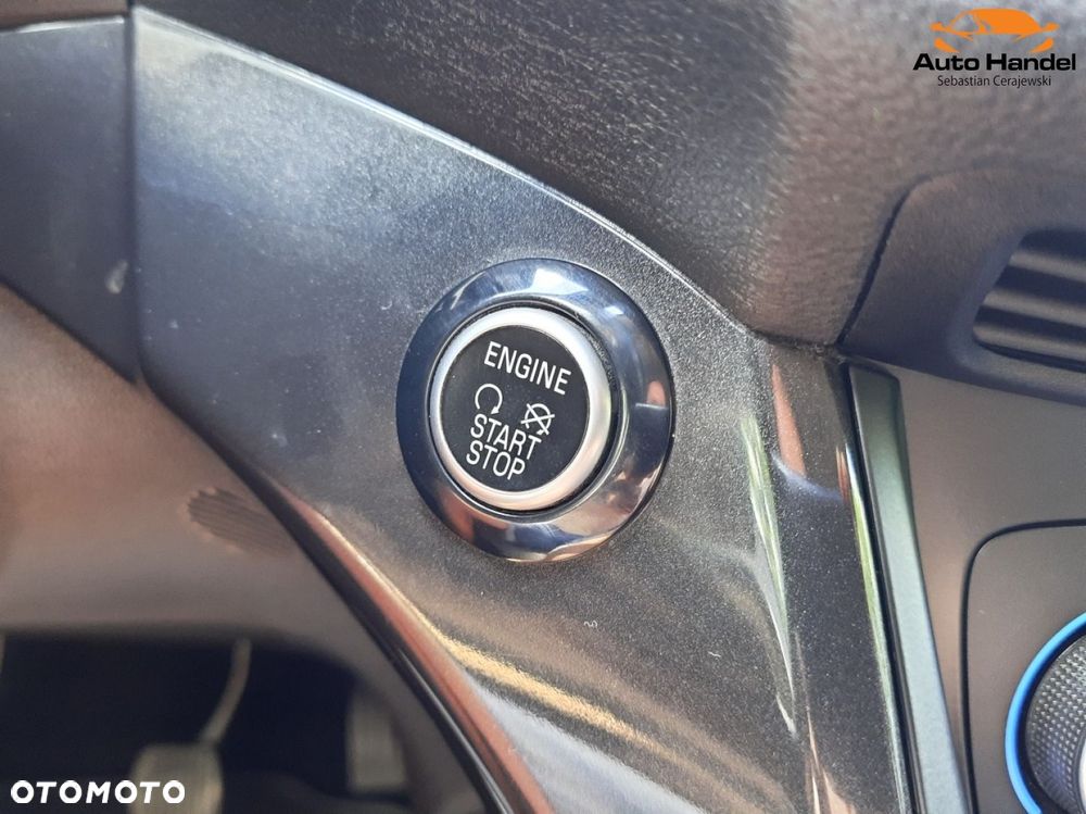 Ford Kuga 1.5 EcoBoost 2x4 Titanium - 23