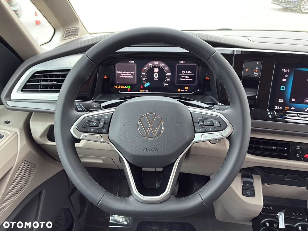 Volkswagen Multivan - 22