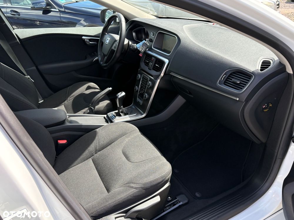 Volvo V40 D2 Kinetic - 5