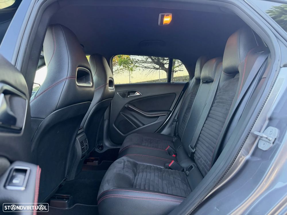 Mercedes-Benz CLA 180 d 7G-DCT AMG Line - 9