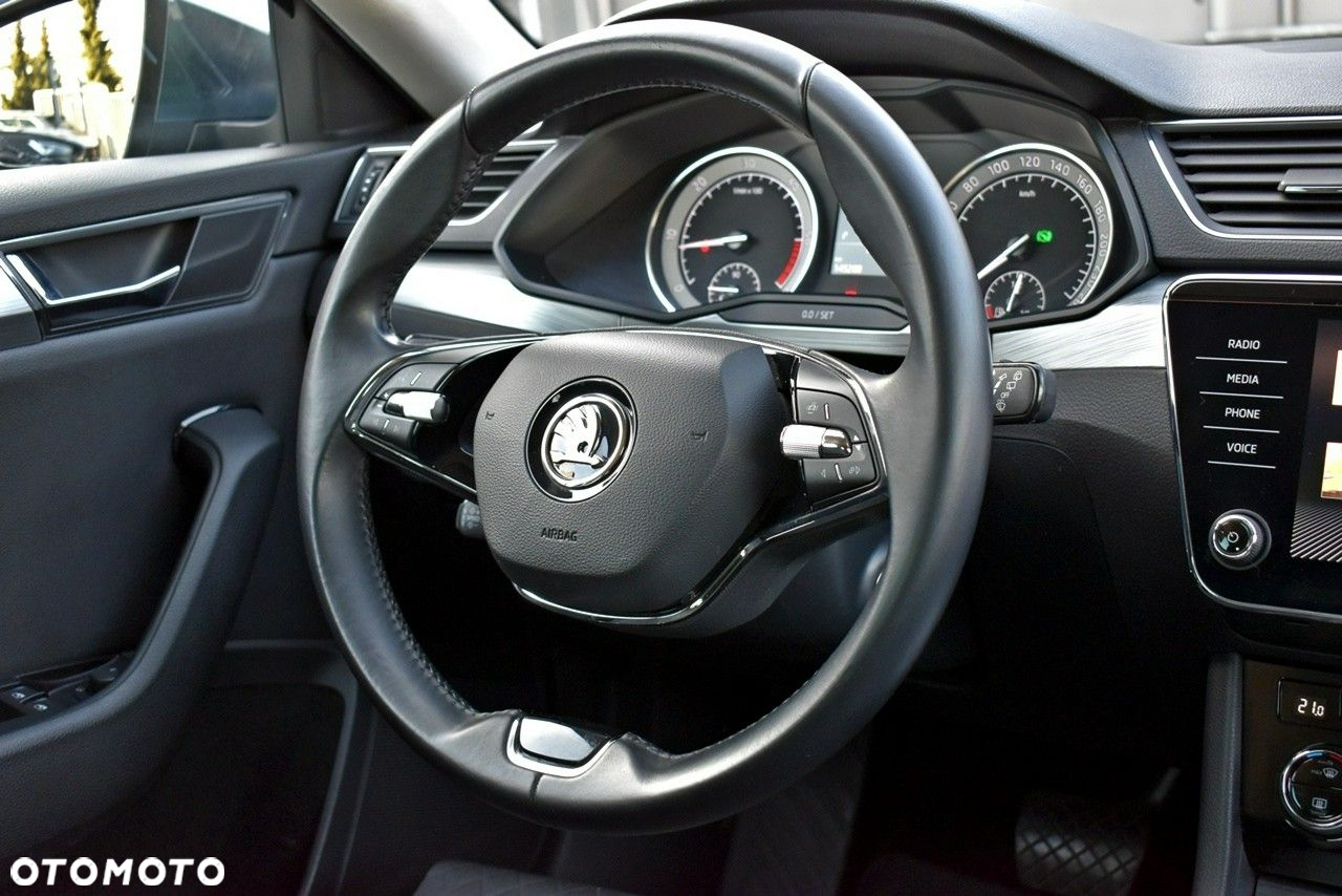 Skoda Superb 2.0 TDI Ambition DSG - 18