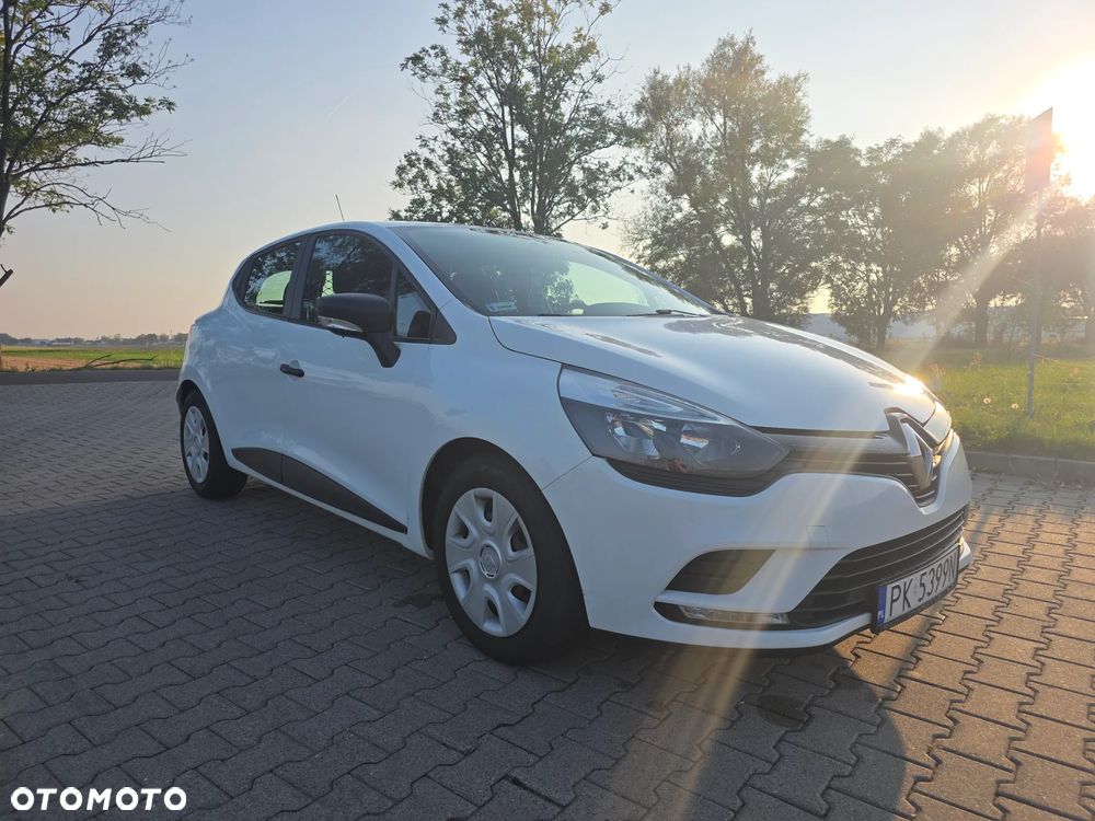 Renault Clio - 10