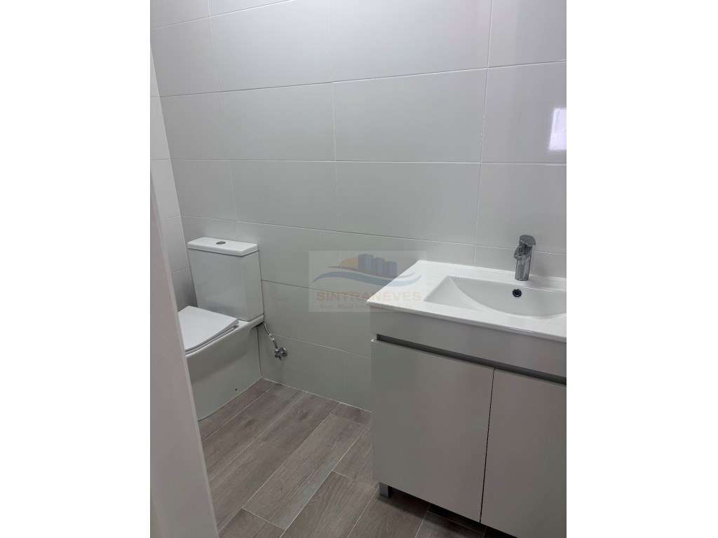 T1 Totalmente Remodelado em Sacavém Pronto a Habitar - Grande imagem: 5/6