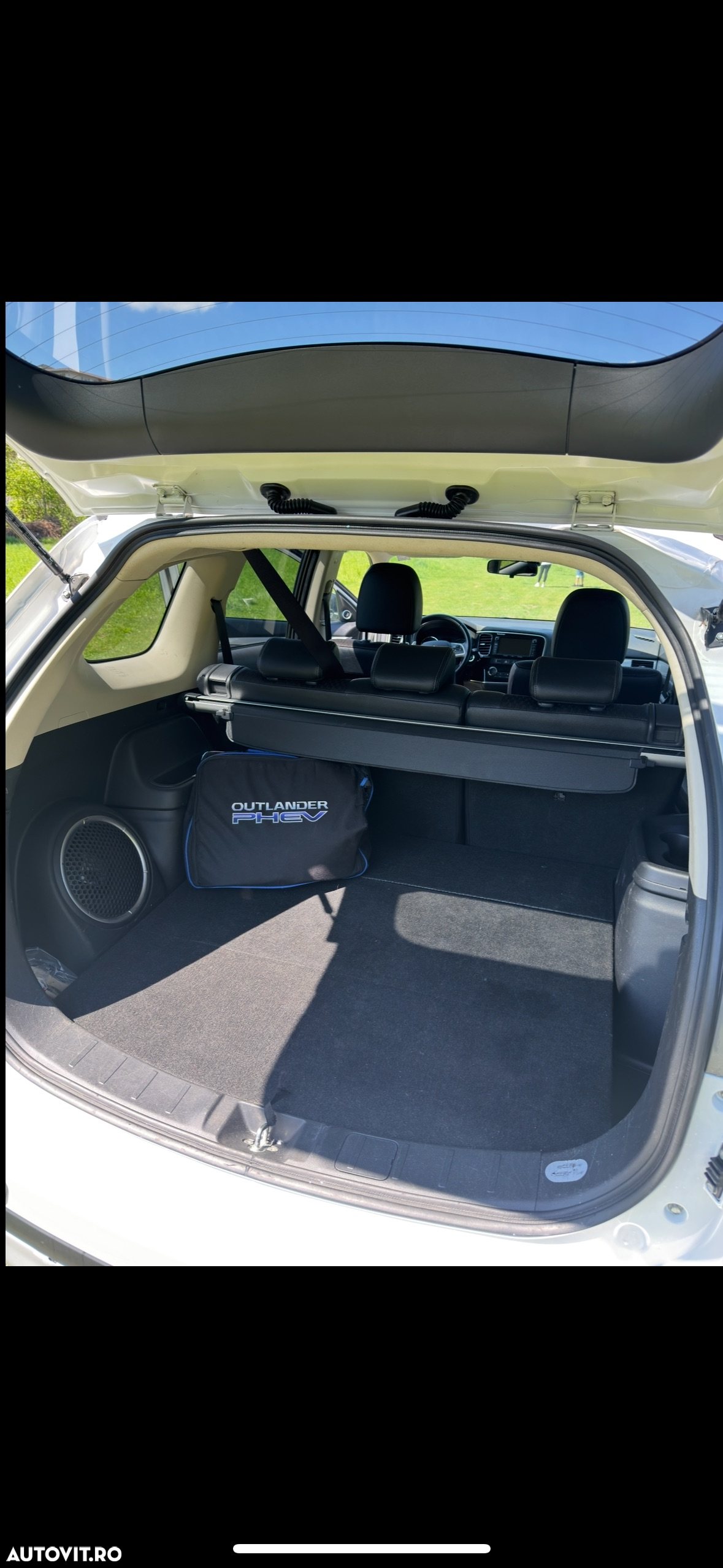 Mitsubishi Outlander 2.0 4WD Plug-In Hybrid - 11