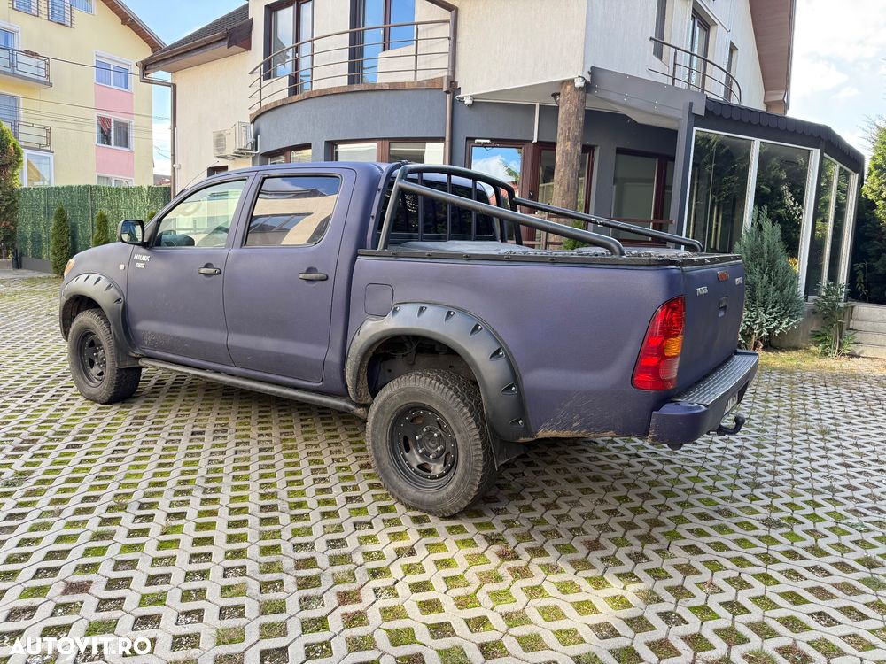 Toyota Hilux 4x4 Double Cab - 2