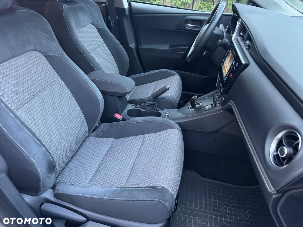 Toyota Auris - 19