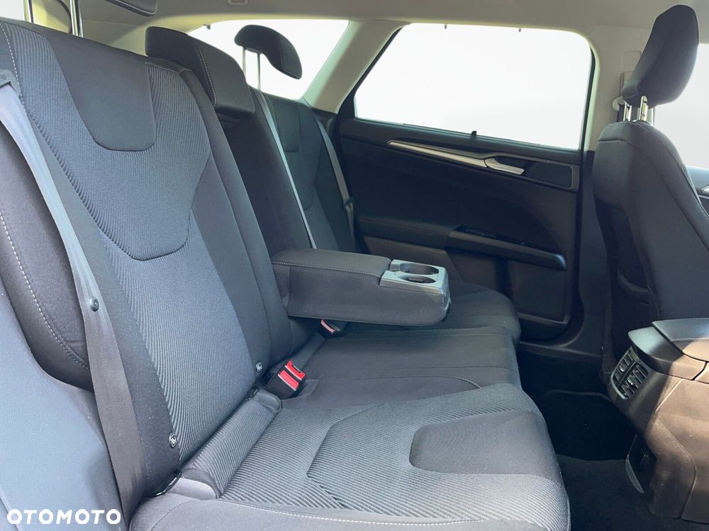 Ford Mondeo 2.0 TDCi Titanium PowerShift - 19