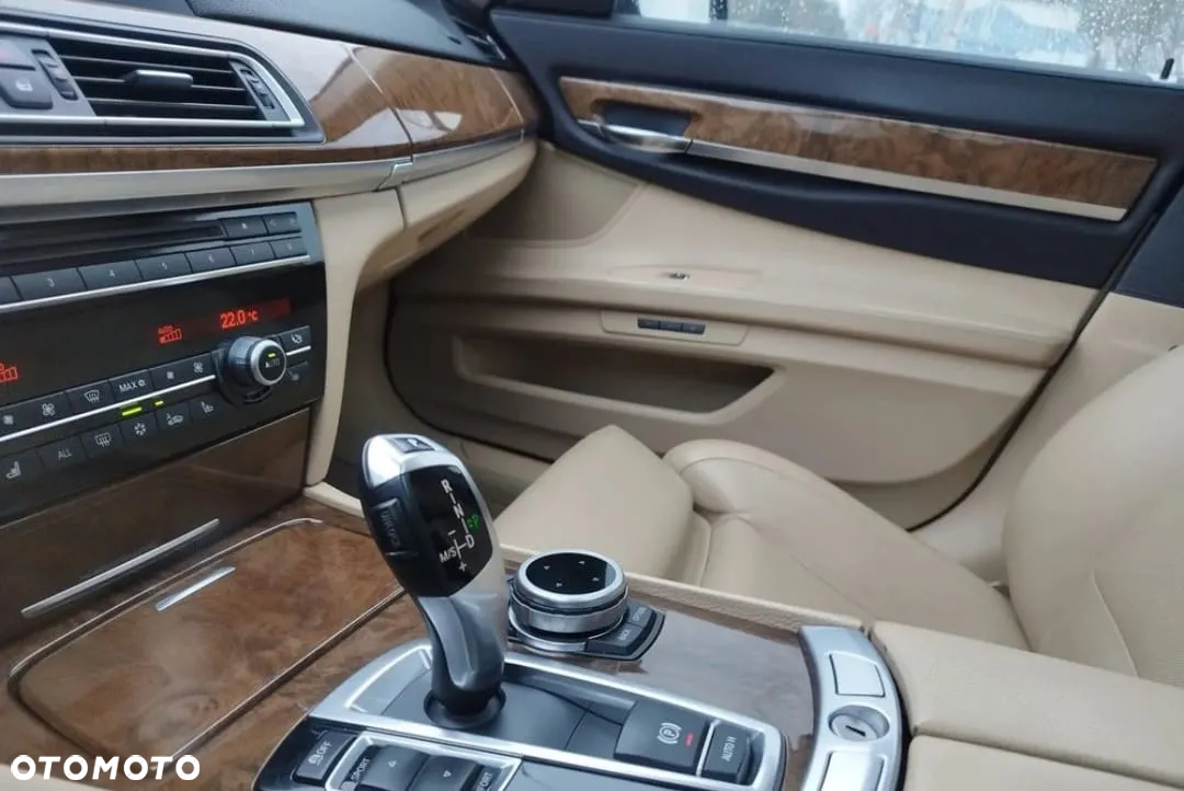 BMW Seria 7 730d - 8