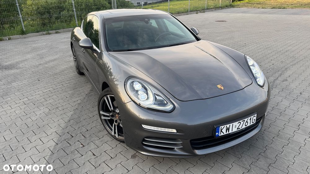 Porsche Panamera 4S - 1