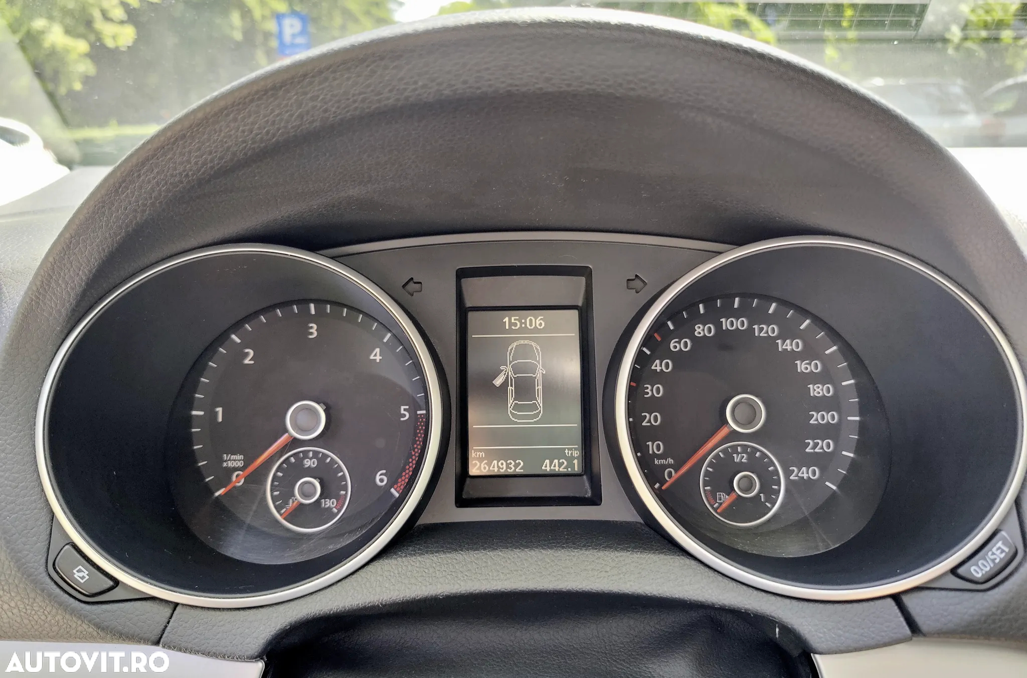 Volkswagen Golf Variant 2.0 TDI DPF Highline - 16