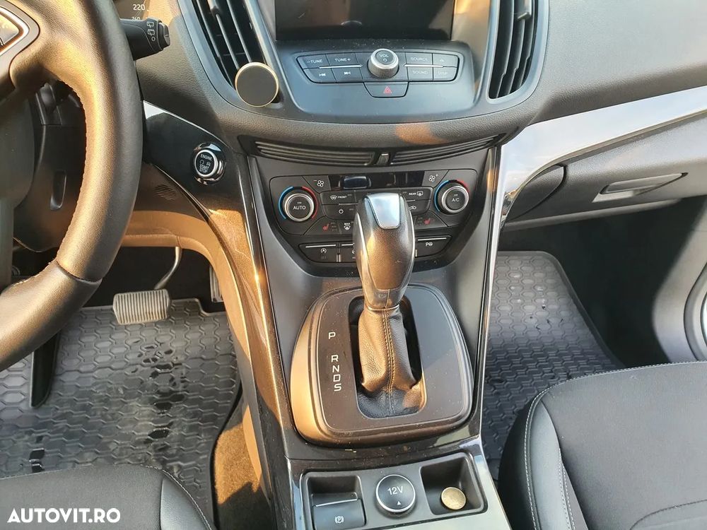 Ford Kuga 2.0 TDCi 4WD Powershift Titanium - 11