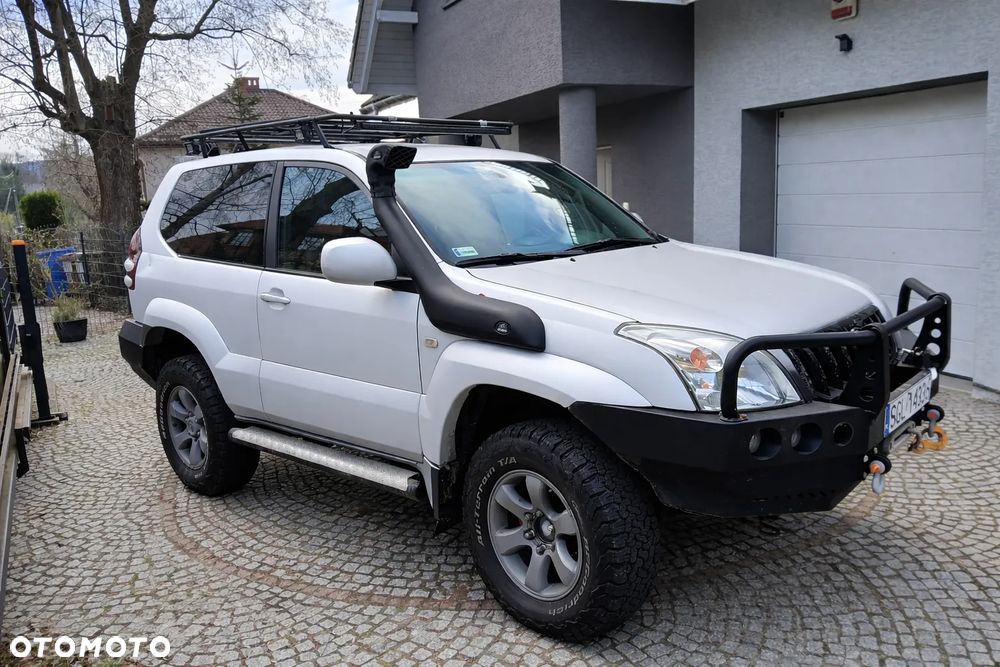 Toyota Land Cruiser - 1