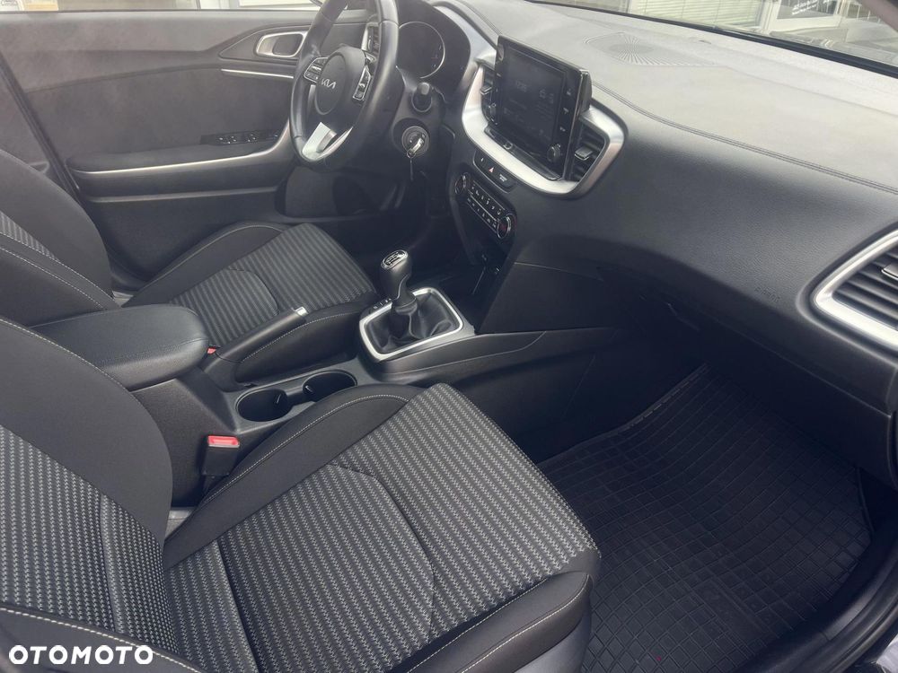 Kia Ceed 1.5 T-GDI M - 29