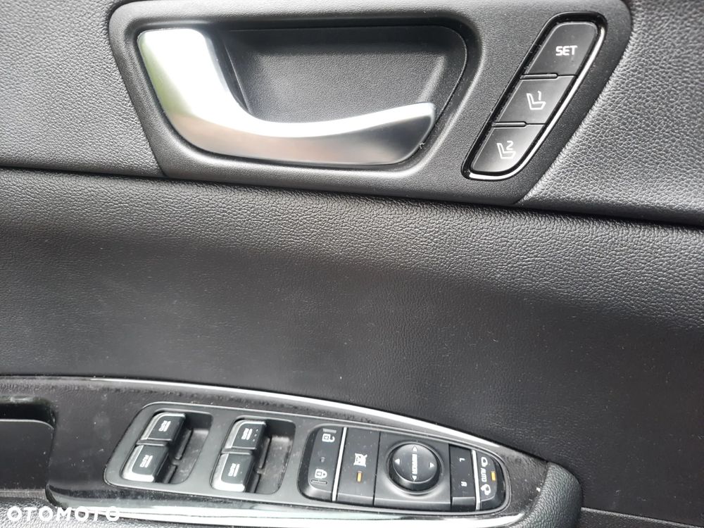 Kia Optima Plug-in Hybrid - 9