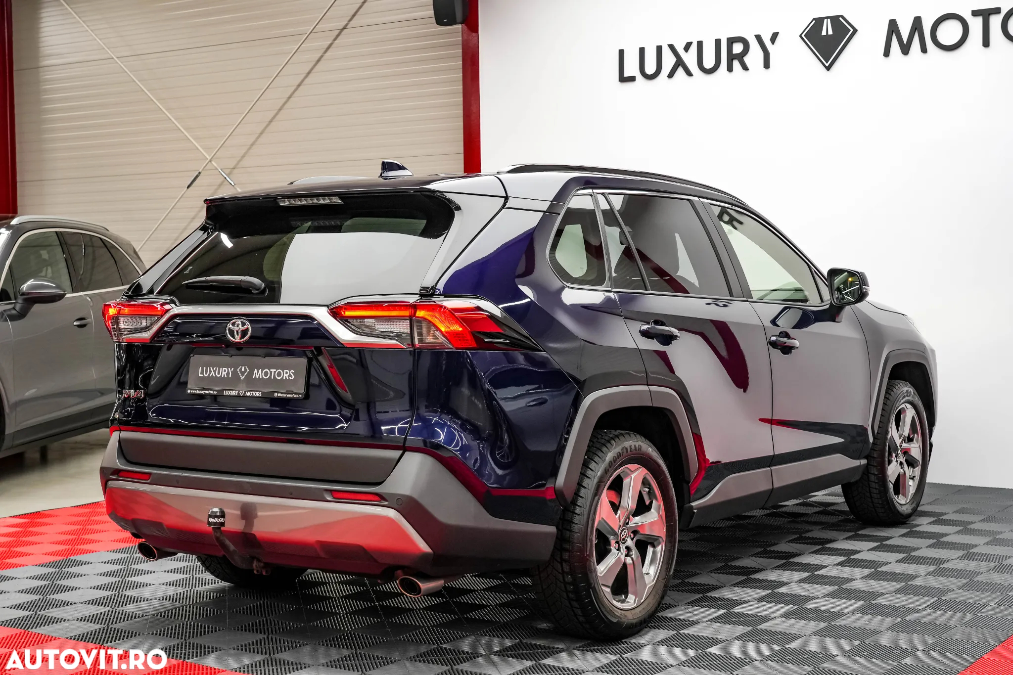 Toyota RAV4 2.0P CVT AWD Luxury - 15