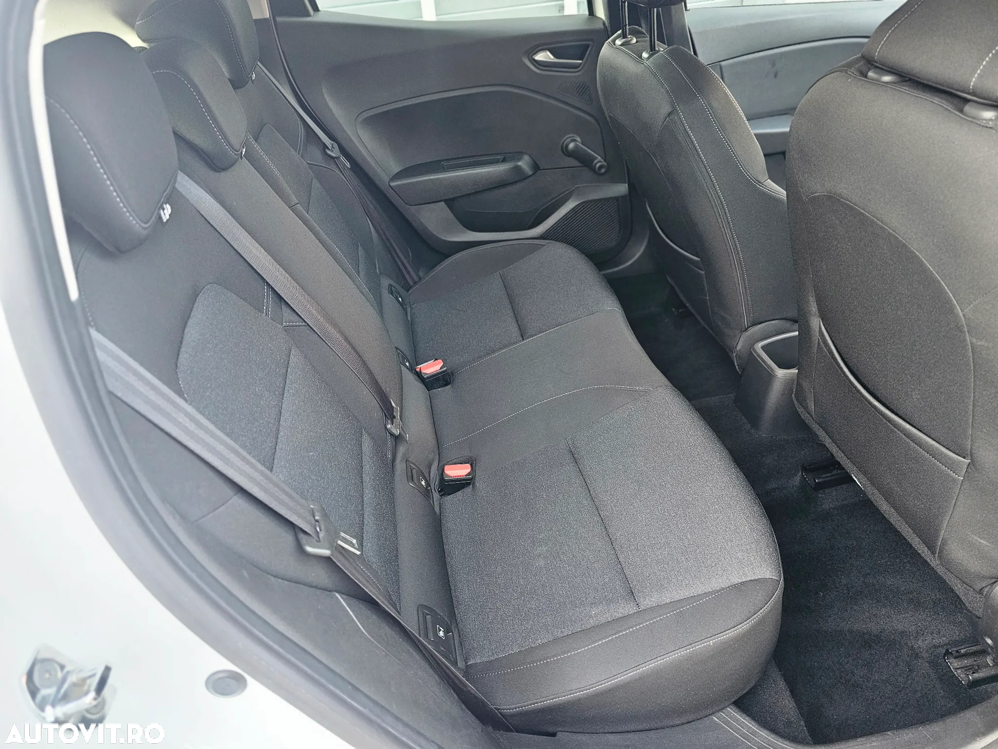 Renault Clio BLUE dCi 85 BUSINESS EDITION - 15