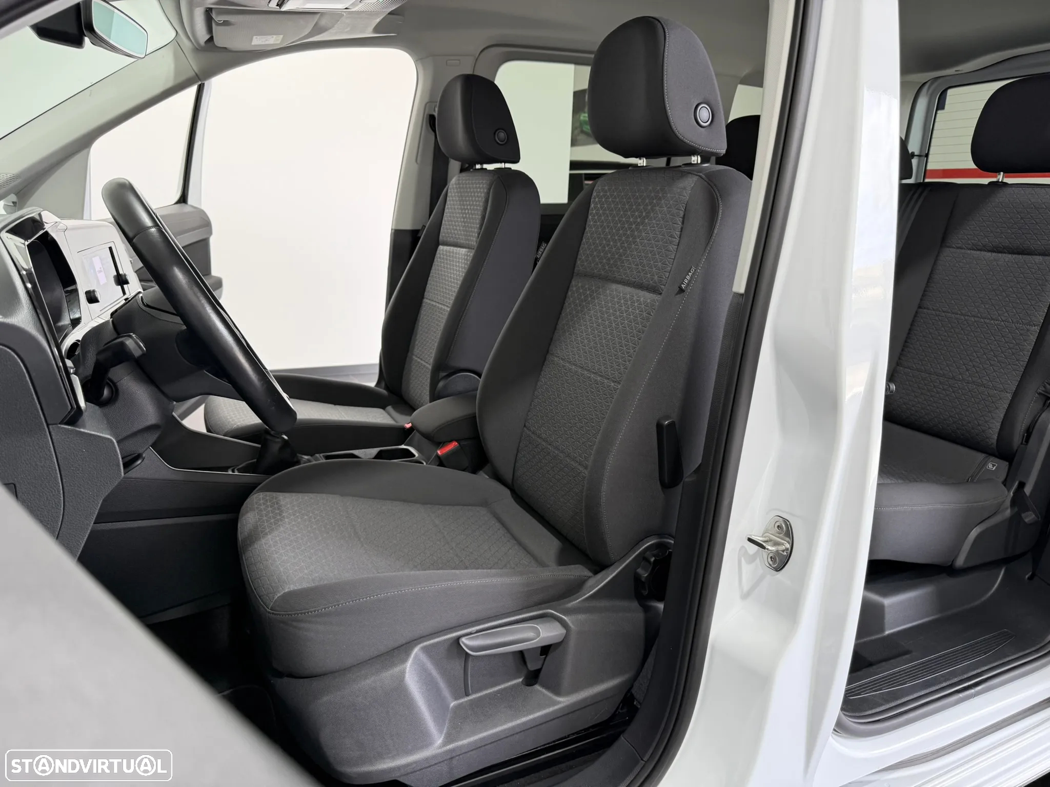 Ford Tourneo Connect 2.0 TDCi Titanium - 6