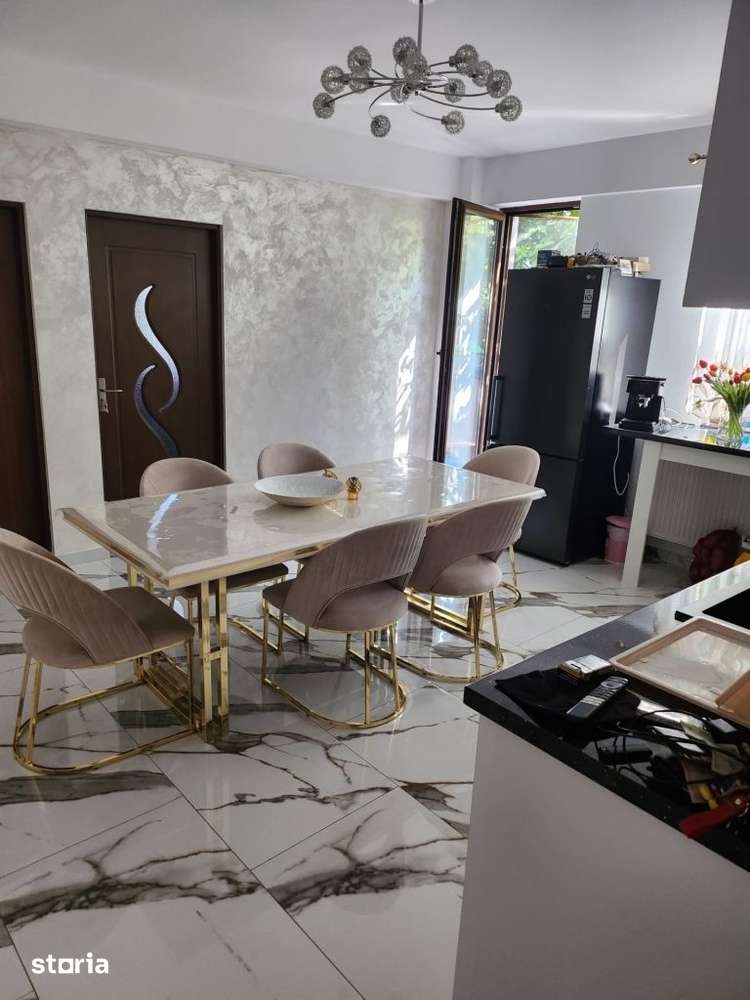 Apartament cu 4 camere, 90 mp, terasa de 35 mp, zona Stadionului — fotografia 1