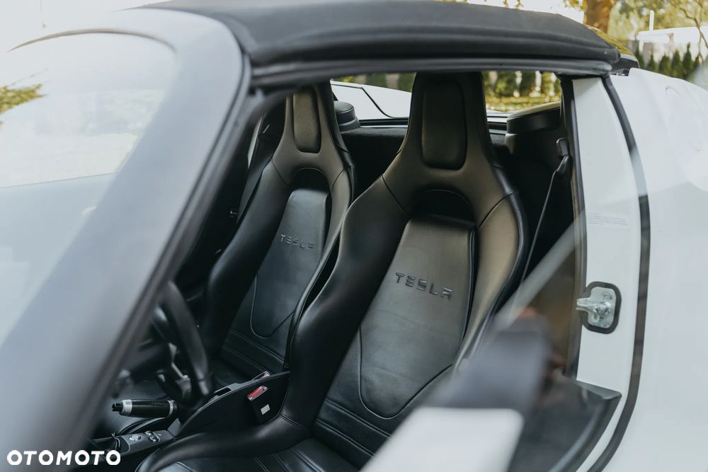 Tesla Roadster - 20