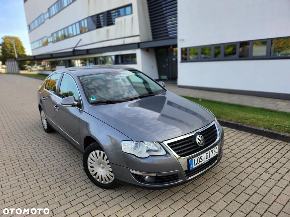 Volkswagen Passat - 4