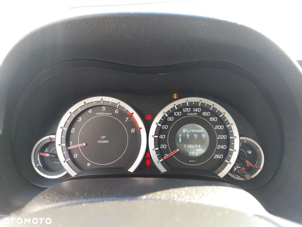 Honda Accord 2.0 Elegance - 26