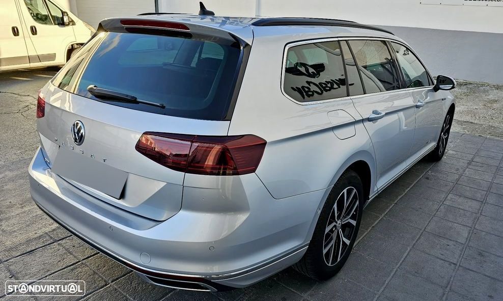VW Passat Variant - 2