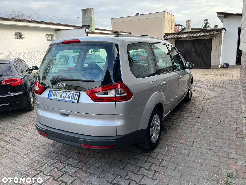 Ford Galaxy - 3