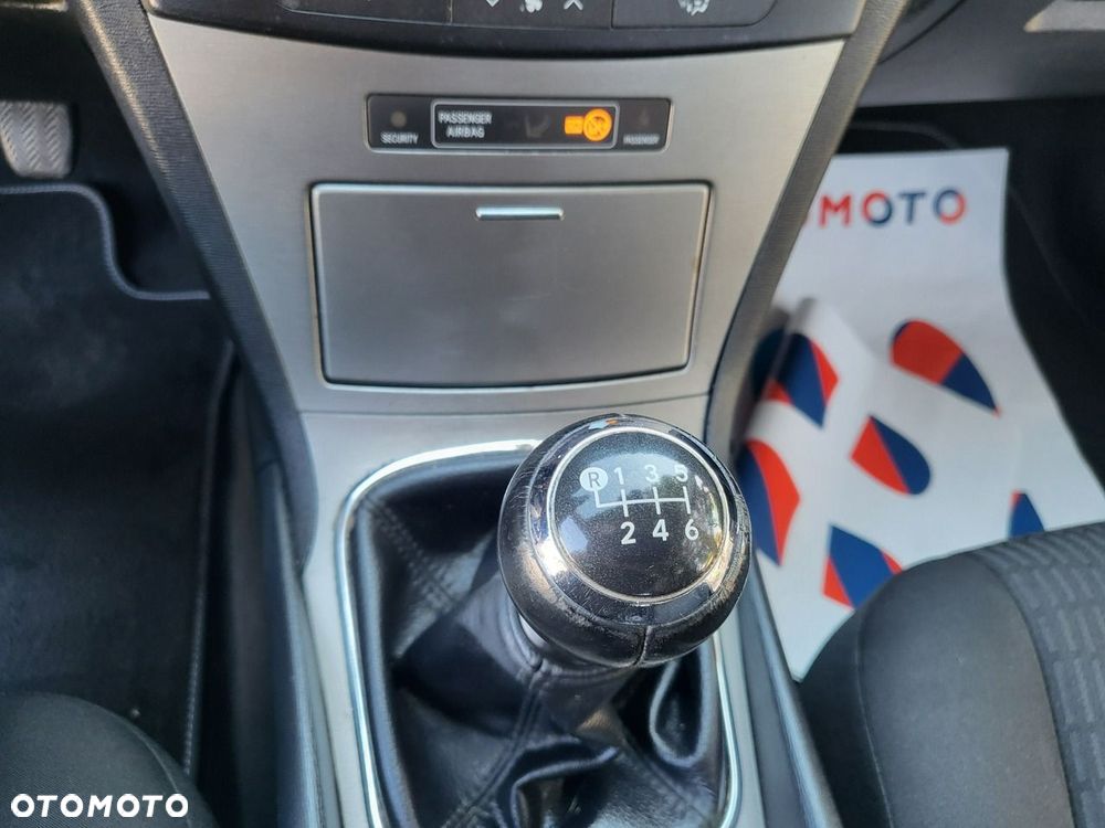Toyota Avensis - 30