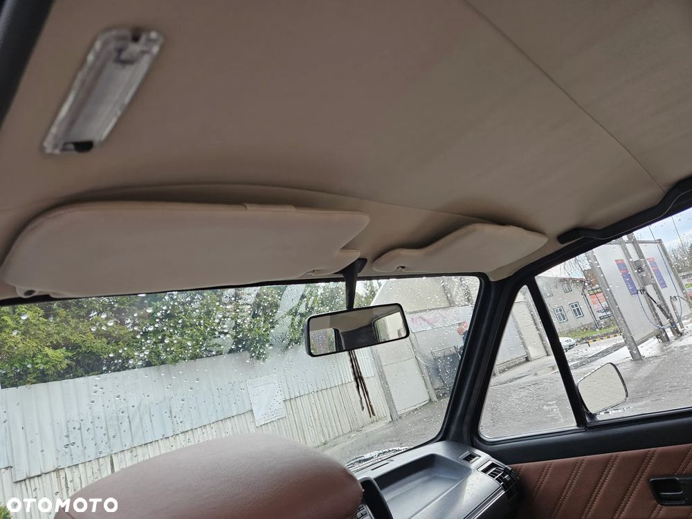 Volkswagen Golf - 10