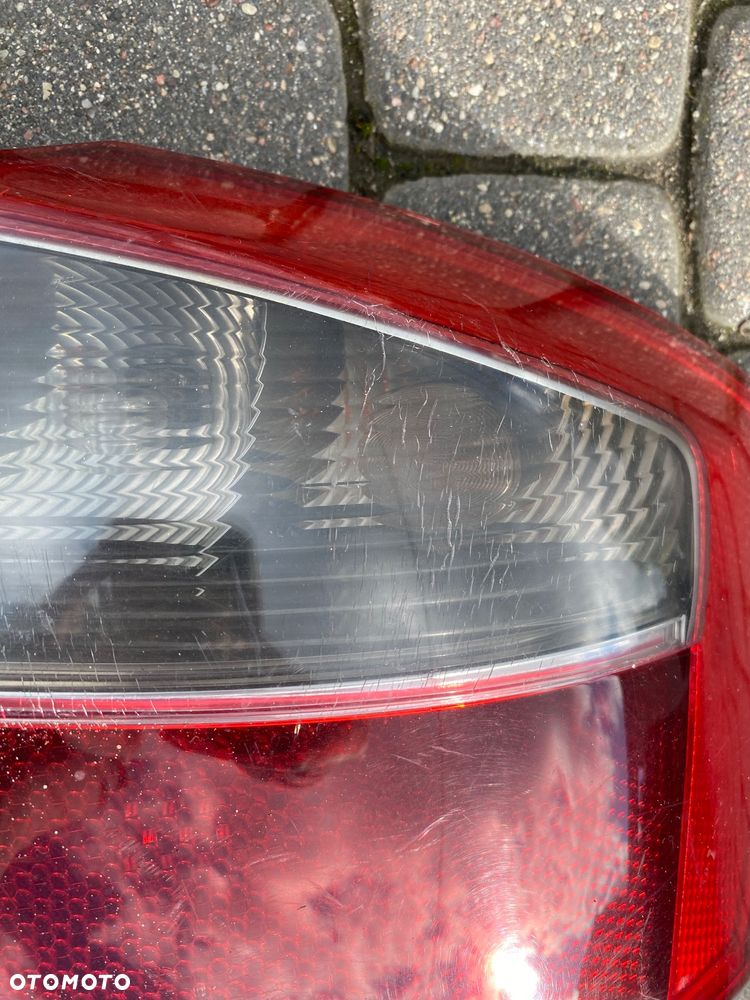 Lampa prawy tył Audi A4 B6 - 2