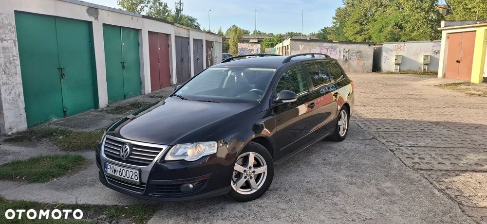 Volkswagen Passat - 1