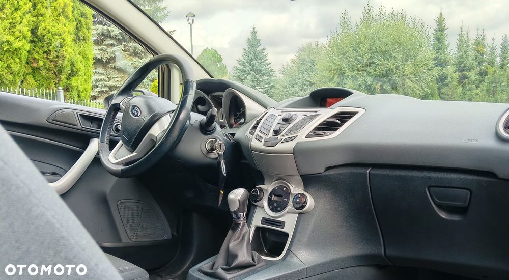 Ford Fiesta 1.25 Celebration - 7