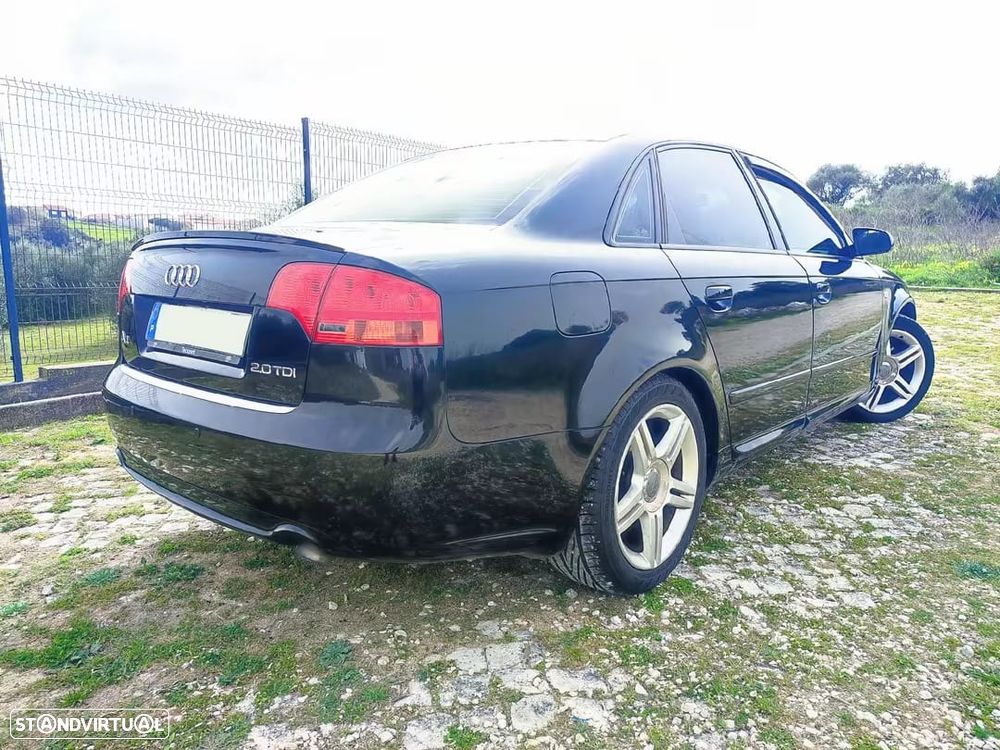 Audi A4 2.0 TDI S-line - 4