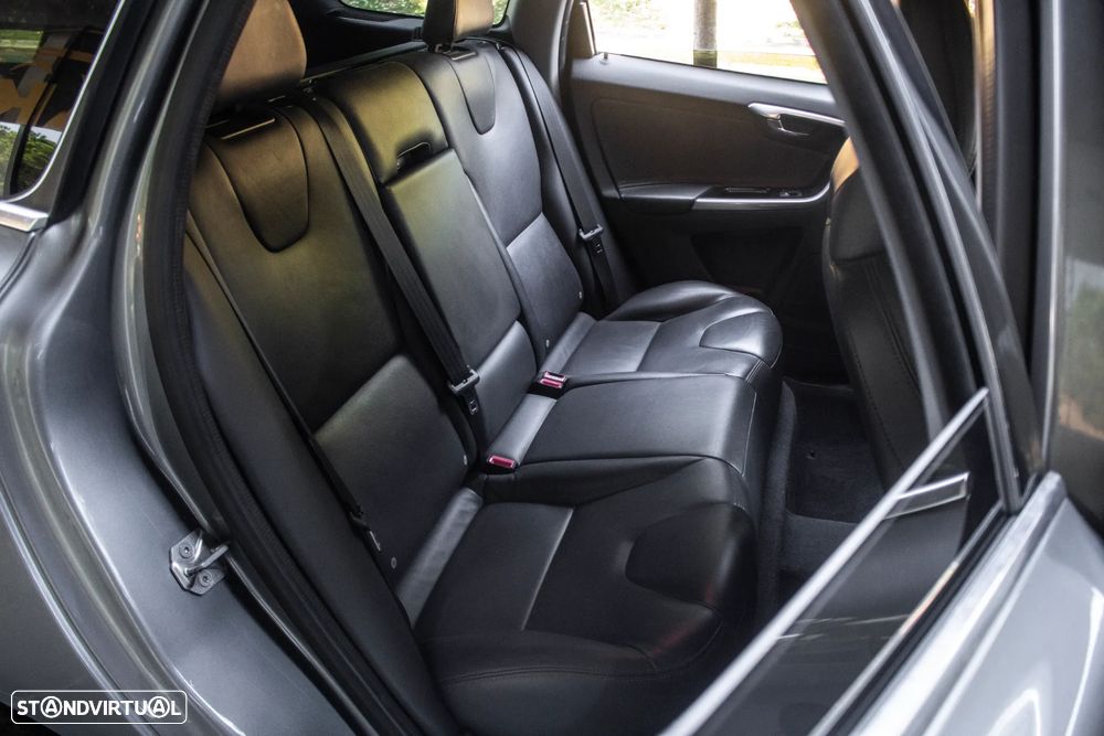 Volvo XC 60 2.0 D3 Dynamic Edition - 27