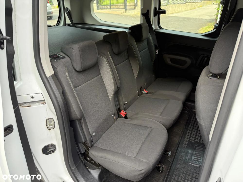 Peugeot Rifter Long 1.2 PureTech Allure S&S (7-os.) - 17