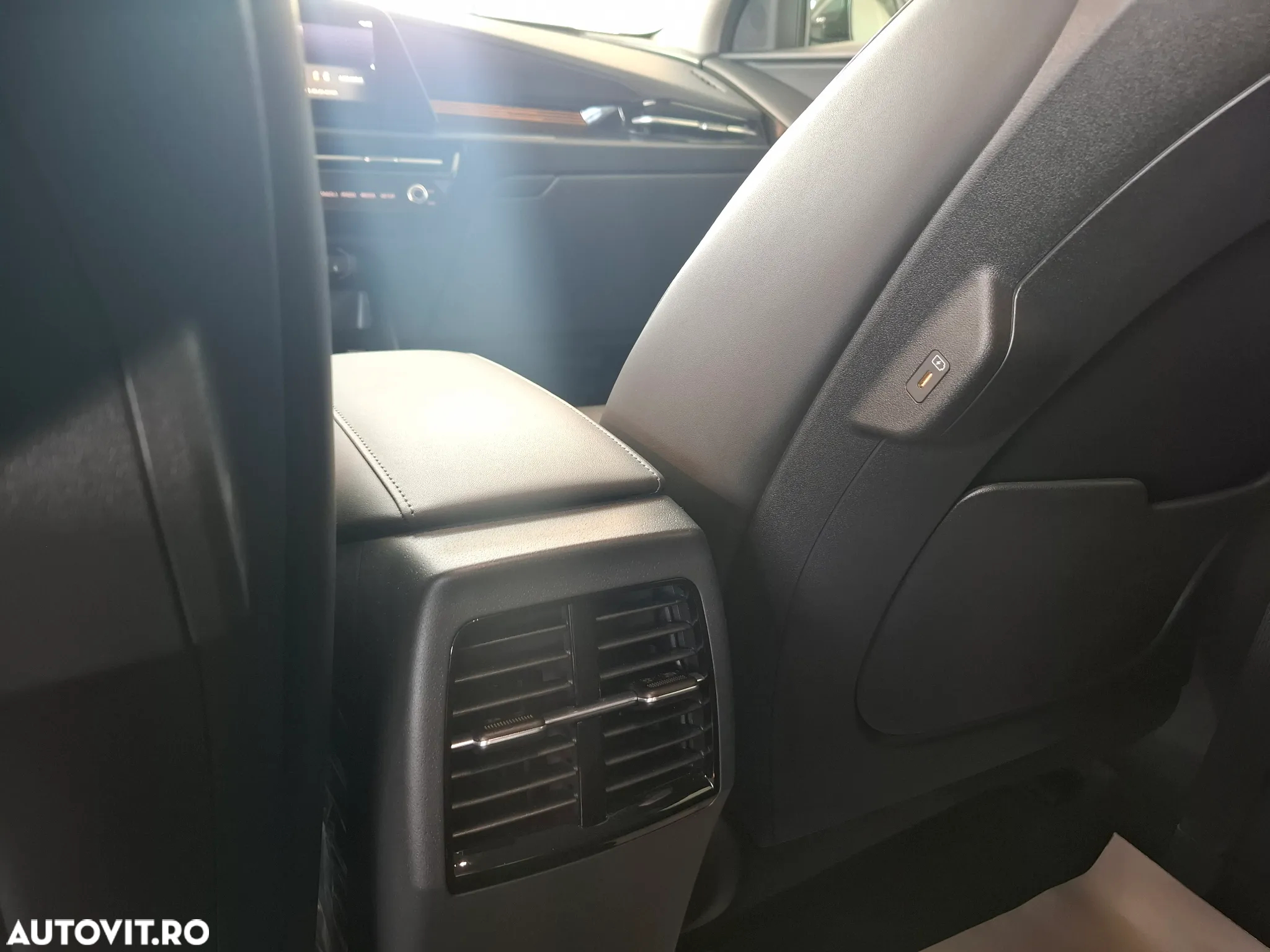 Kia Niro - 34