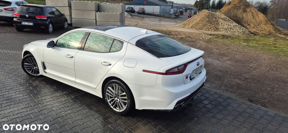 Kia Stinger 2.0 T-GDI L - 11