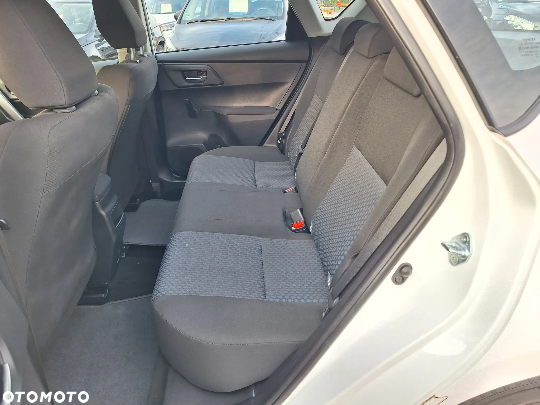 Toyota Auris 1.33 Dual-VVT-i Comfort - 28