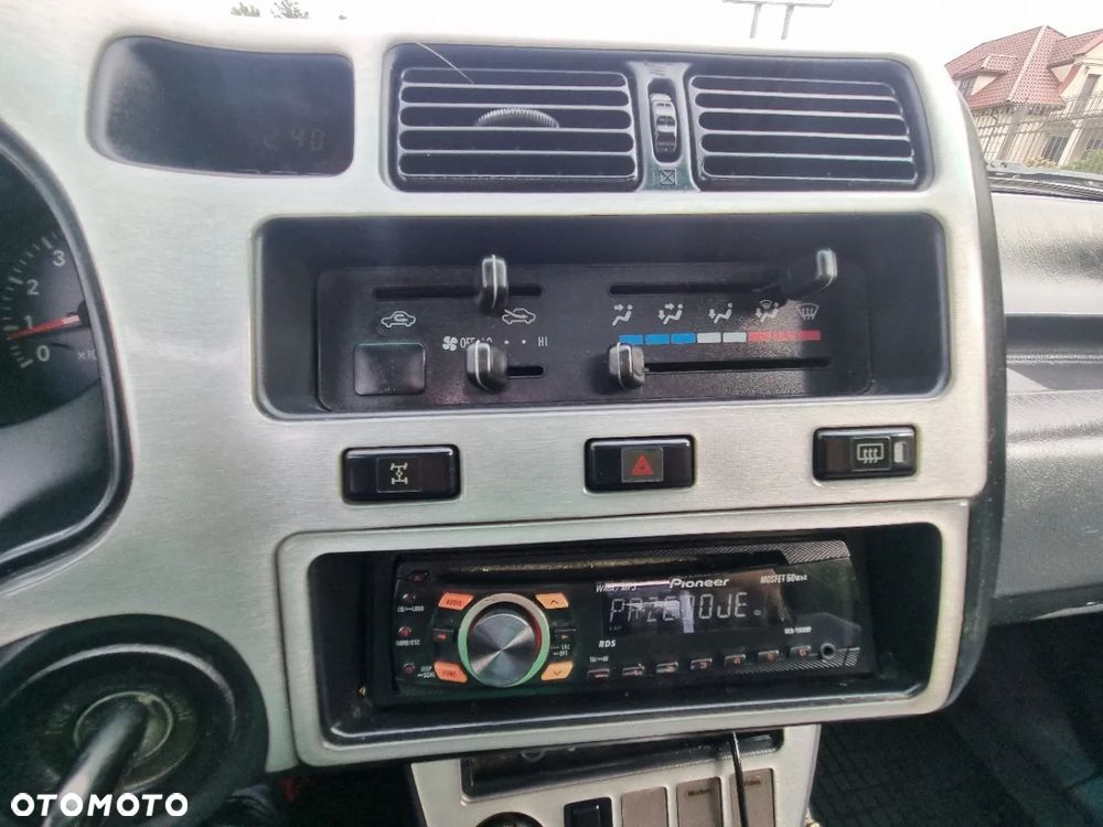 Toyota RAV4 2.0 GLi - 22