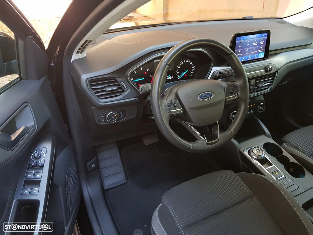Ford Focus 1.5 TDCi ECOBlue Connected Aut. - 46