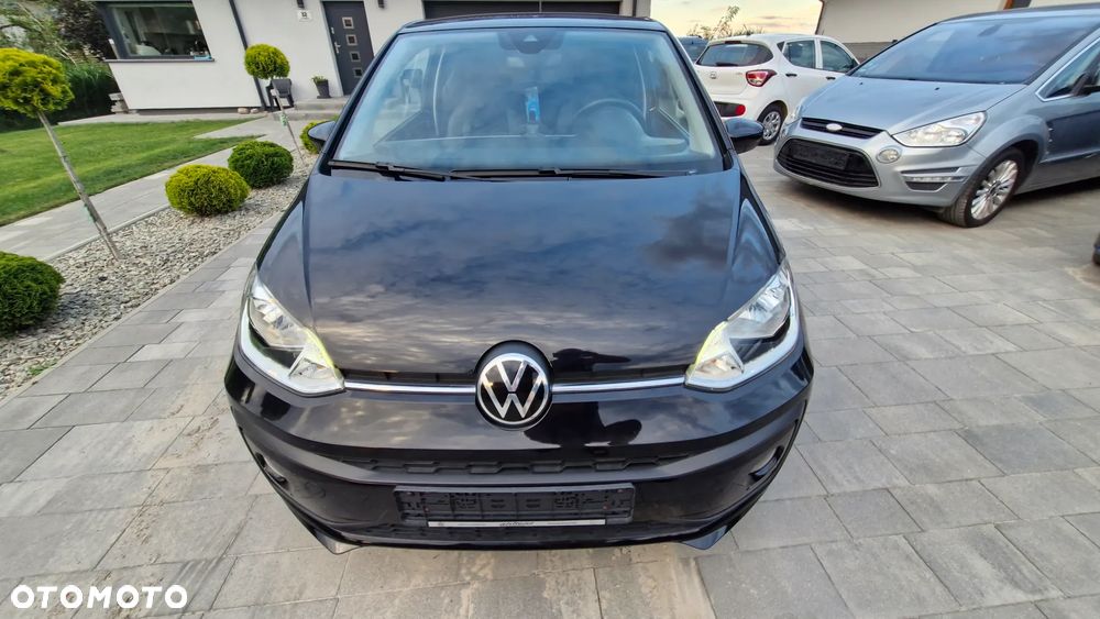 Volkswagen up! Active - 17