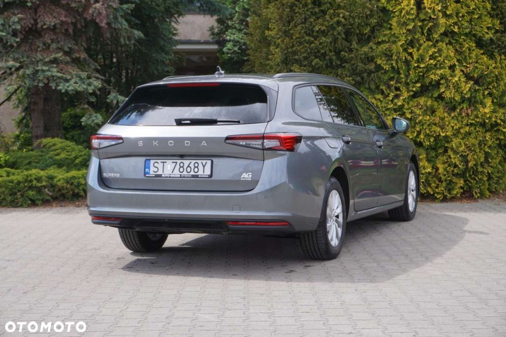 Skoda Superb 2.0 TDI SCR Essence DSG - 6